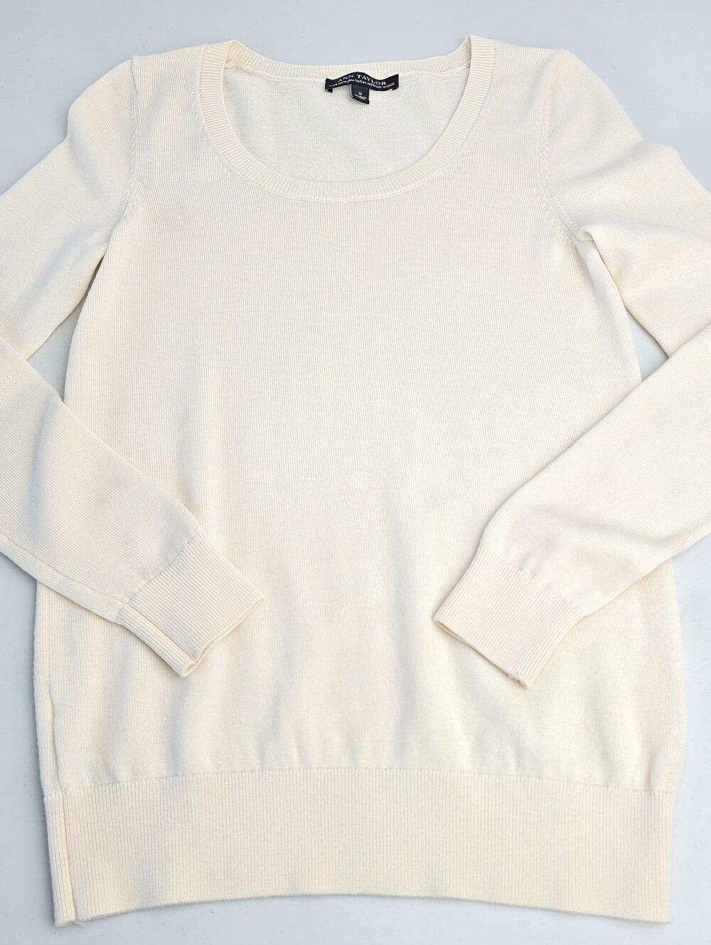 Ann Taylor 100% Italian Merino Wool Ivory Scoop Neck Sweater Size S